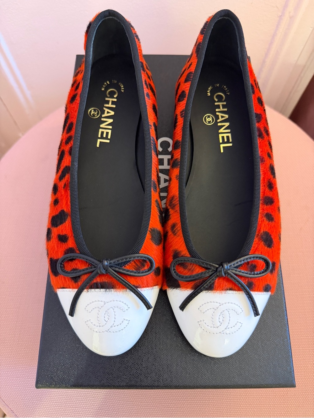 Chanel MÉTIERS D’ART 26 Red Orange Black White Pony Hair Animal Print Flats 37.5 - Picture 3 of 16